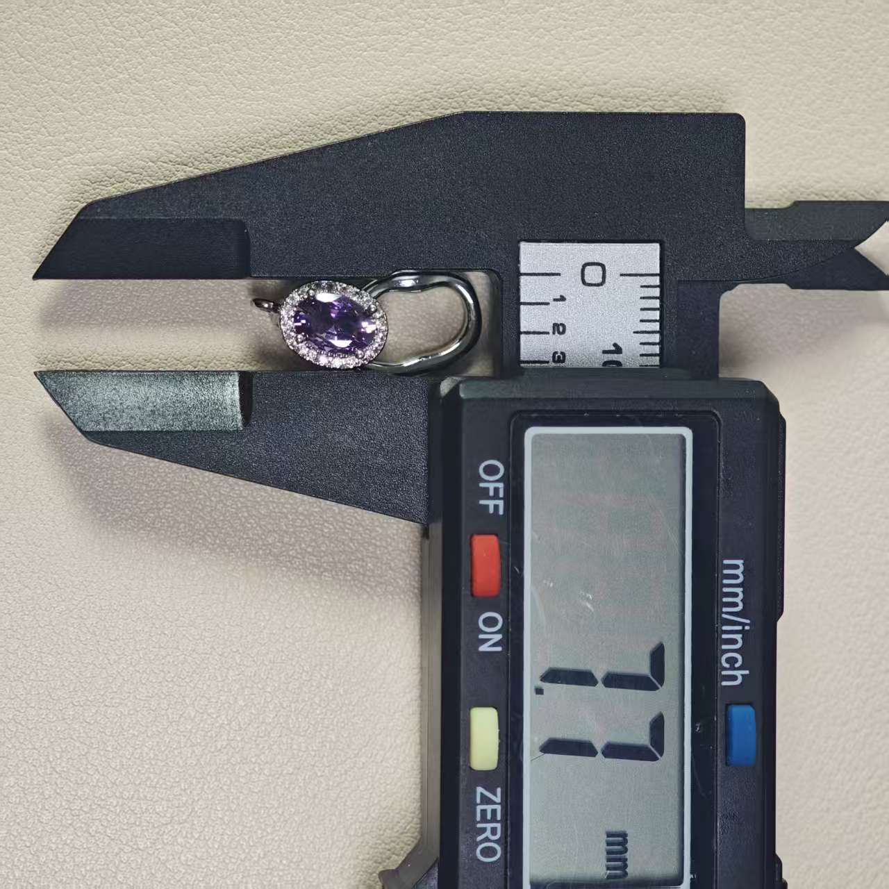C142  1個/装飾品（銅製）