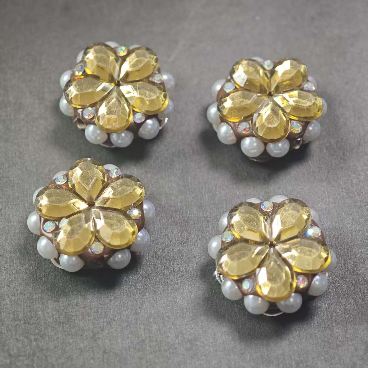 新007  【2 個】23.9mm 合金ビーズ