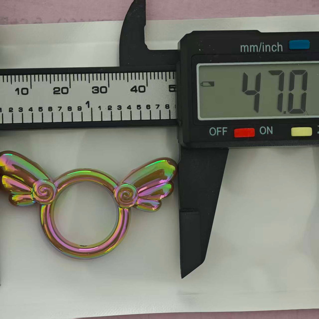 Z035 【16 個】47mm/25.2mm アクリルビーズ（リボン＆羽根型）